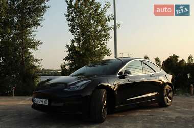 Седан Tesla Model 3 2019 в 