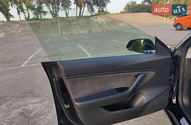 Седан Tesla Model 3 2019 в 