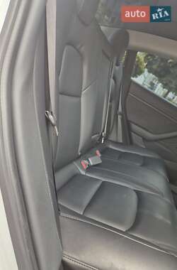 Седан Tesla Model 3 2020 в 