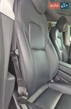 Седан Tesla Model 3 2020 в 