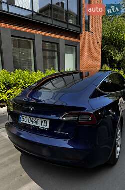 Седан Tesla Model 3 2018 в 