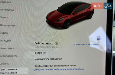 Седан Tesla Model 3 2021 в 