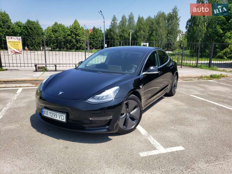 Седан Tesla Model 3 2019 в Києві