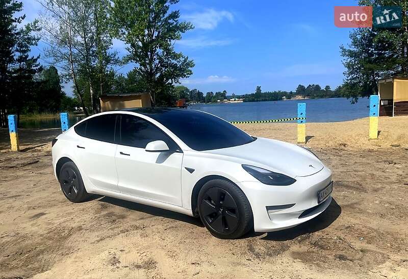 Седан Tesla Model 3 2022 в Харькове