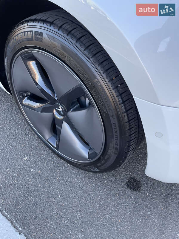 Седан Tesla Model 3 2018 в Одессе
