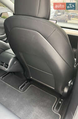 Седан Tesla Model 3 2018 в 