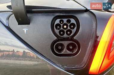 Седан Tesla Model 3 2019 в 