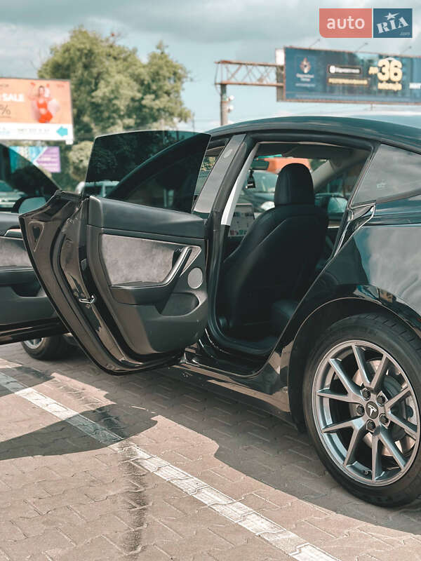Седан Tesla Model 3 2021 в Киеве фото 17 Седан Tesla Model 3 2021 в Киеве
