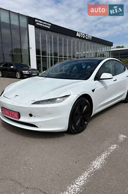 Седан Tesla Model 3 2024 в Рівному