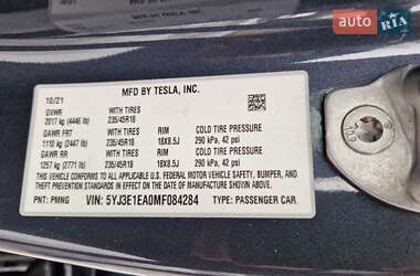 Седан Tesla Model 3 2021 в 
