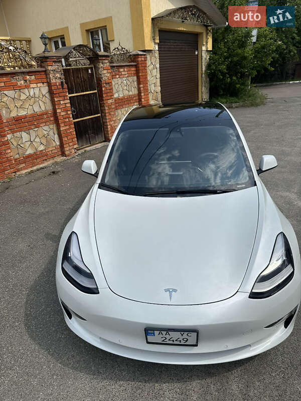 Седан Tesla Model 3 2023 в Киеве фото 3 Седан Tesla Model 3 2023 в Киеве