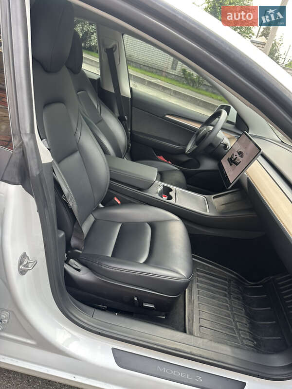 Седан Tesla Model 3 2023 в Киеве фото 28 Седан Tesla Model 3 2023 в Киеве