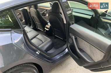 Седан Tesla Model 3 2021 в 