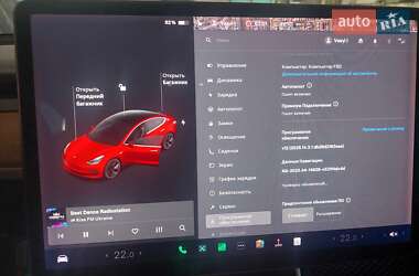 Седан Tesla Model 3 2019 в 