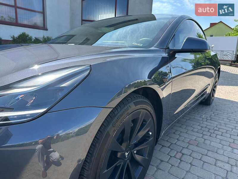 Седан Tesla Model 3 2021 в Луцьку