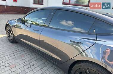 Седан Tesla Model 3 2021 в Луцке
