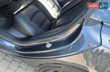 Седан Tesla Model 3 2021 в Луцке