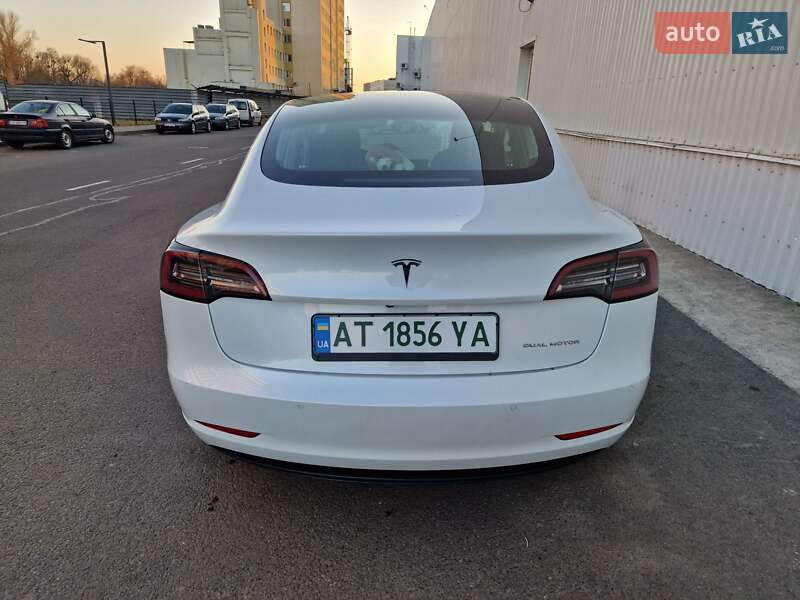Седан Tesla Model 3 2020 в Луцке