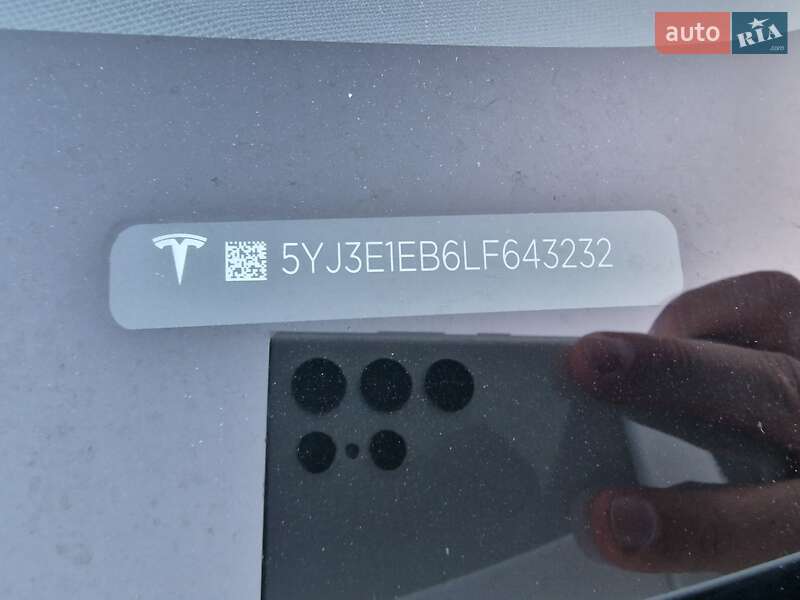 Седан Tesla Model 3 2020 в Луцке