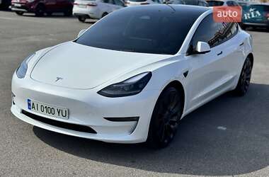 Седан Tesla Model 3 2023 в 