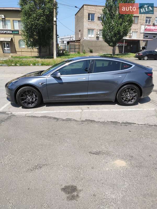Седан Tesla Model 3 2019 в Запоріжжі