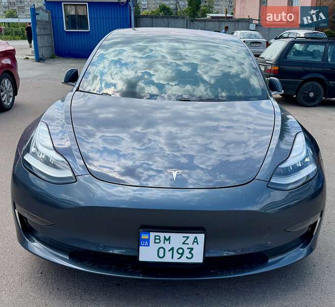 Седан Tesla Model 3 2018 в 
