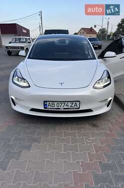 Седан Tesla Model 3 2021 в Виннице