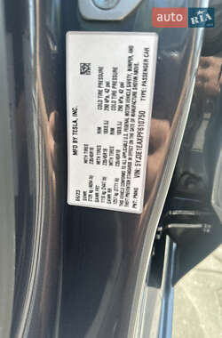 Седан Tesla Model 3 2023 в 
