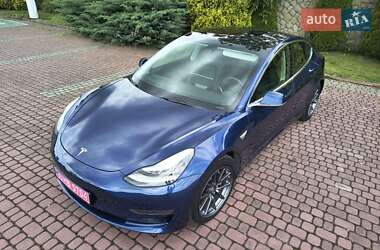 Седан Tesla Model 3 2018 в 