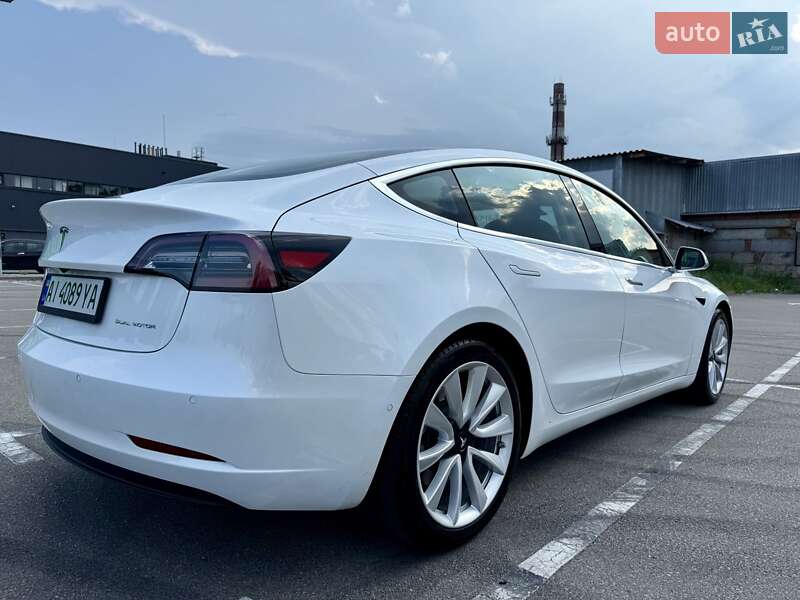 Седан Tesla Model 3 2020 в Киеве