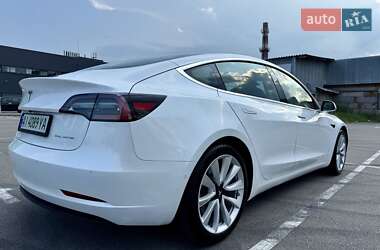 Седан Tesla Model 3 2020 в 