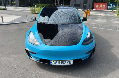 Седан Tesla Model 3 2019 в 