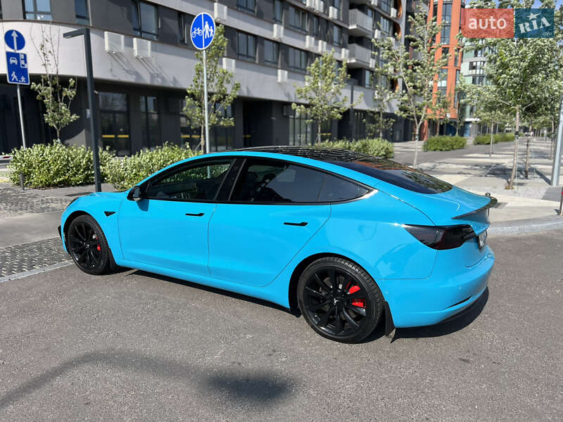 Седан Tesla Model 3 2019 в Києві