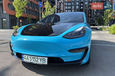 Седан Tesla Model 3 2019 в 