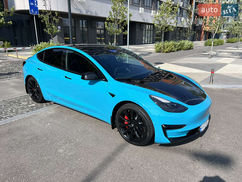 Седан Tesla Model 3 2019 в Києві