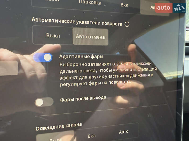 Седан Tesla Model 3 2024 в Кропивницькому