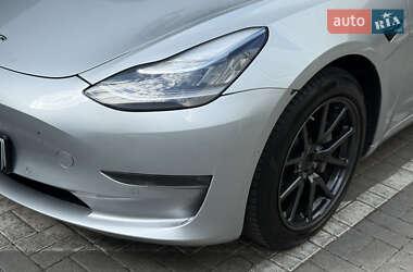 Седан Tesla Model 3 2018 в 