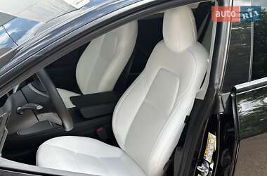 Седан Tesla Model 3 2021 в 