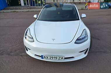 Седан Tesla Model 3 2019 в 