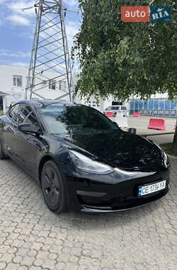 Седан Tesla Model 3 2023 в Черновцах