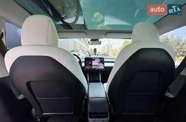 Седан Tesla Model 3 2019 в 