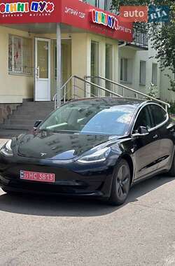 Седан Tesla Model 3 2020 в 