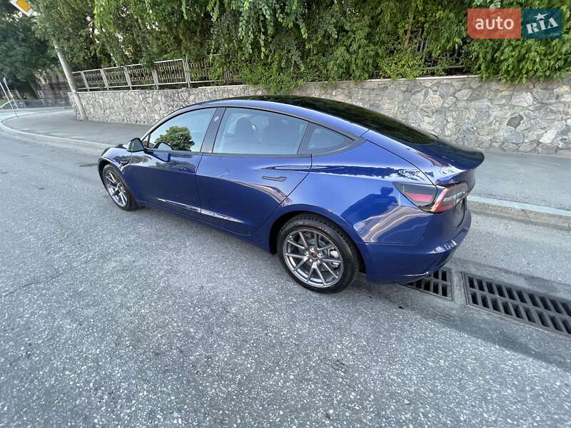 Седан Tesla Model 3 2022 в Харкові