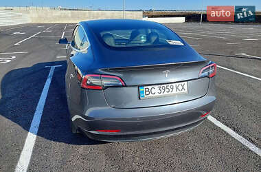 Седан Tesla Model 3 2019 в 