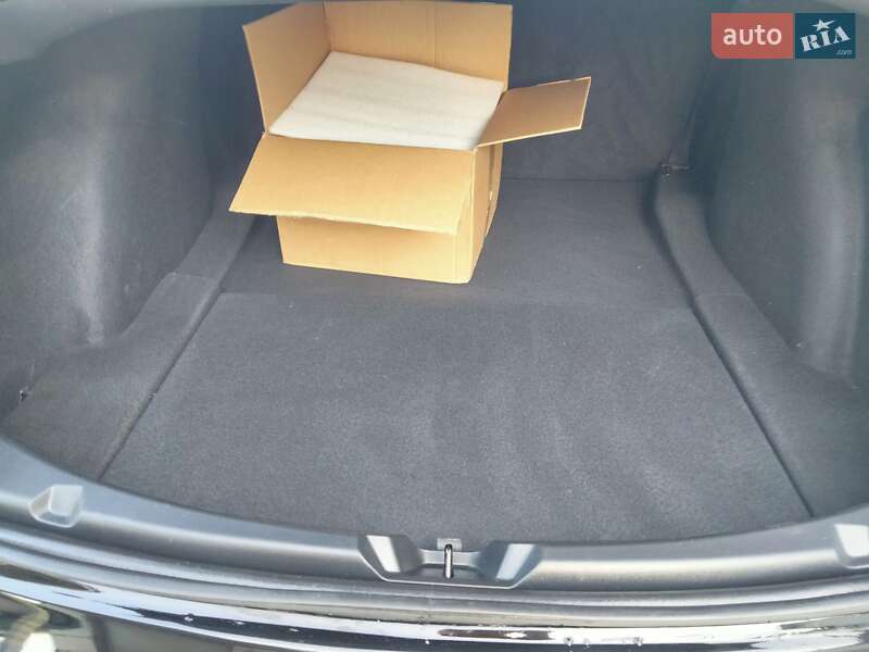 Седан Tesla Model 3 2023 в Белой Церкви