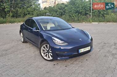 Седан Tesla Model 3 2019 в 
