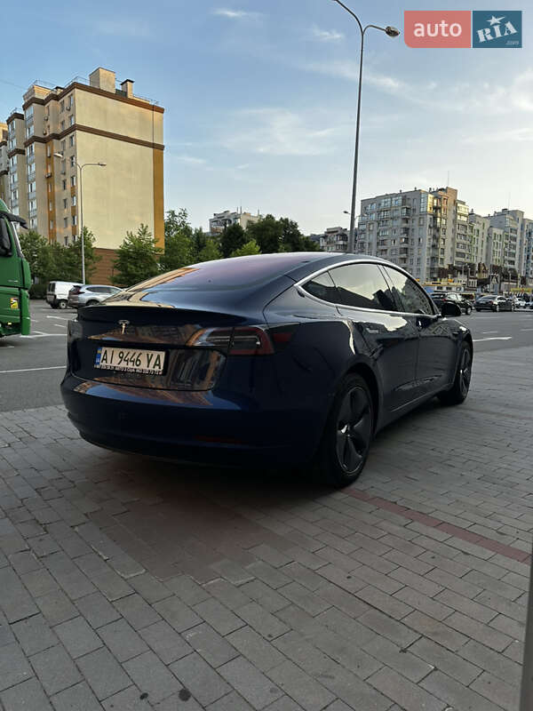 Седан Tesla Model 3 2018 в Киеве
