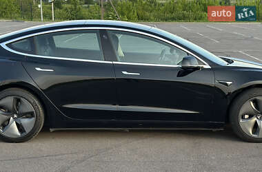 Седан Tesla Model 3 2018 в 