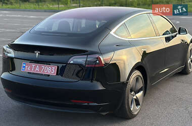 Седан Tesla Model 3 2018 в 