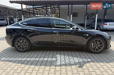 Седан Tesla Model 3 2019 в 